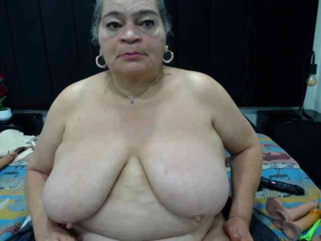 QueenMatturex webcam