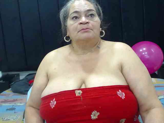 QueenMatturex webcam