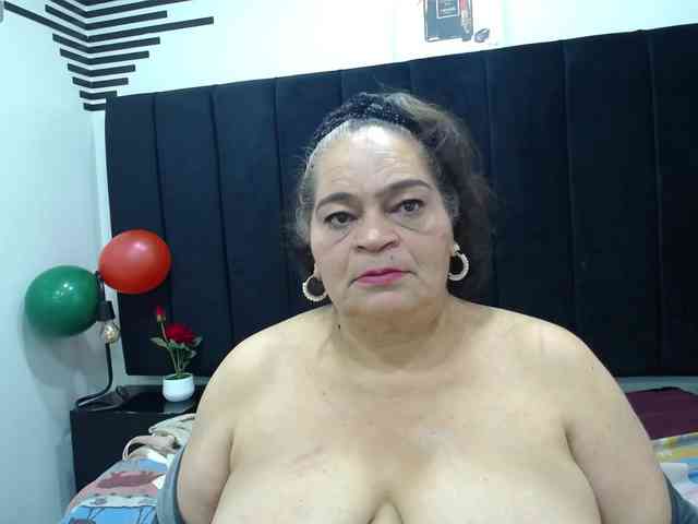 QueenMatturex webcam