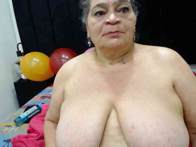 QueenMatturex webcam