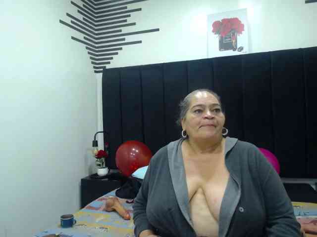 QueenMatturex webcam