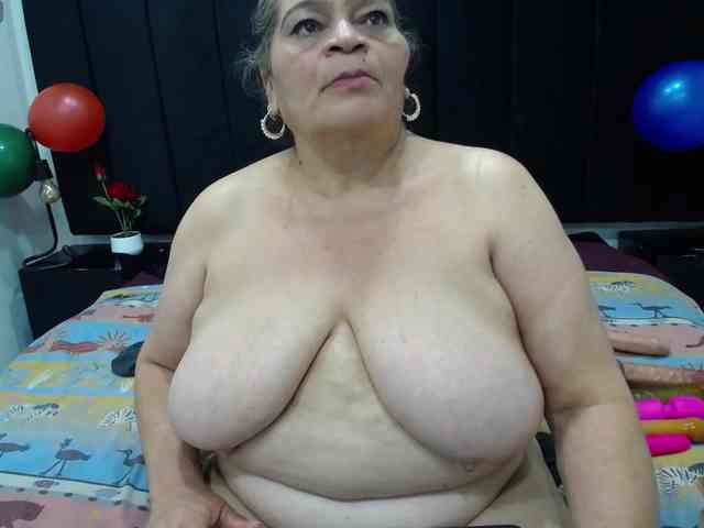 QueenMatturex webcam