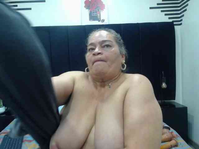 QueenMatturex webcam