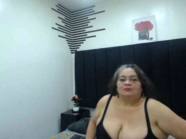 QueenMatturex webcam