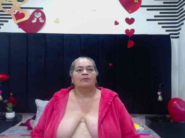 QueenMatturex webcam