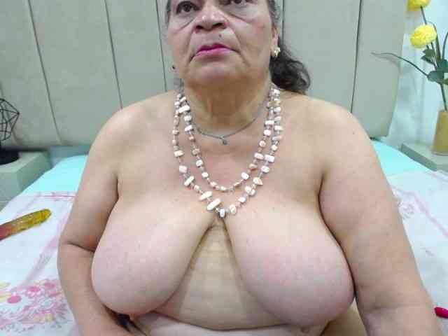 QueenMatturex webcam