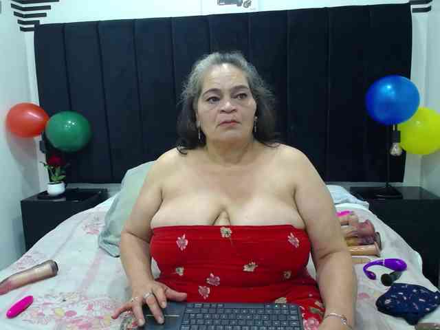 QueenMatturex webcam