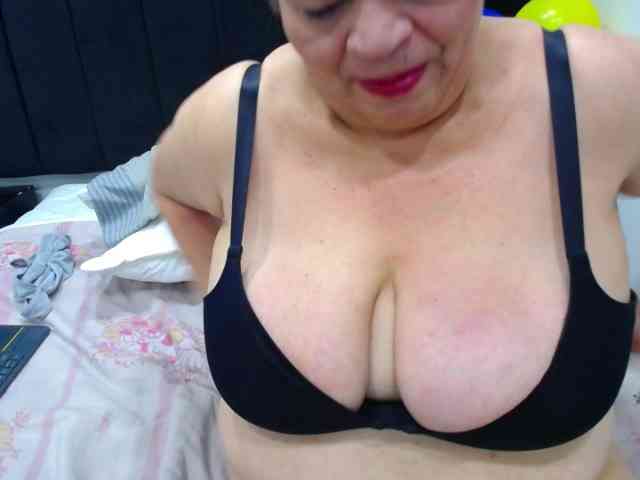 QueenMatturex webcam