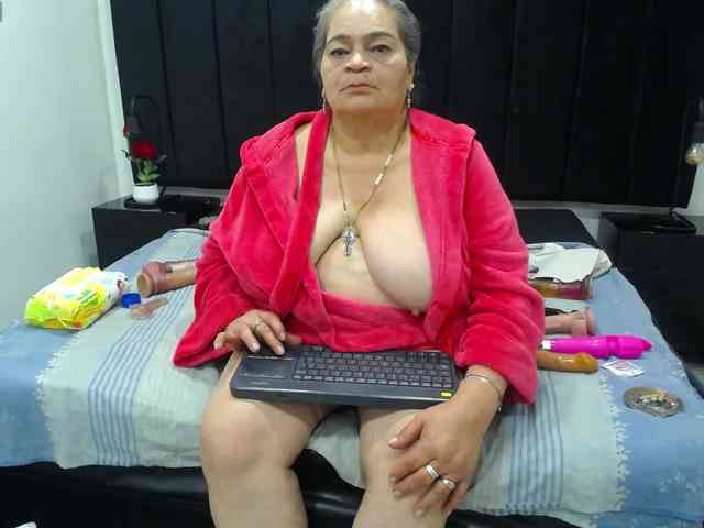 VickyBoobss