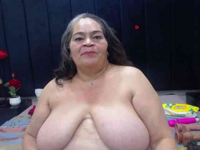 QueenMatturex webcam