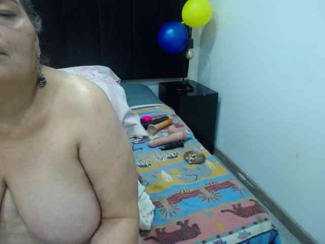 QueenMatturex webcam