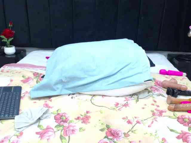 QueenMatturex webcam