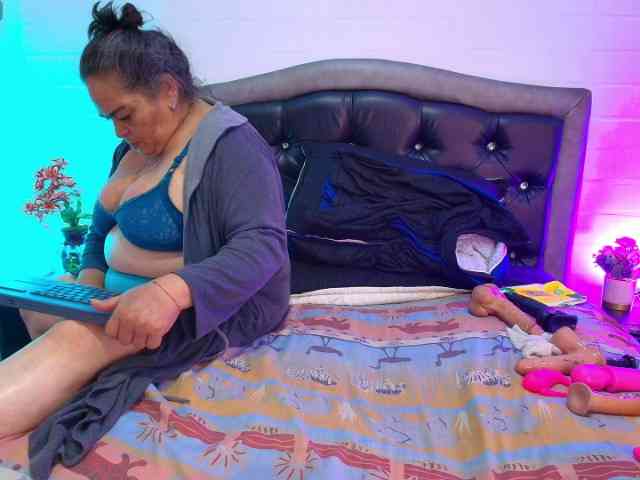 VickyBoobss Live Webcam on BongaCams