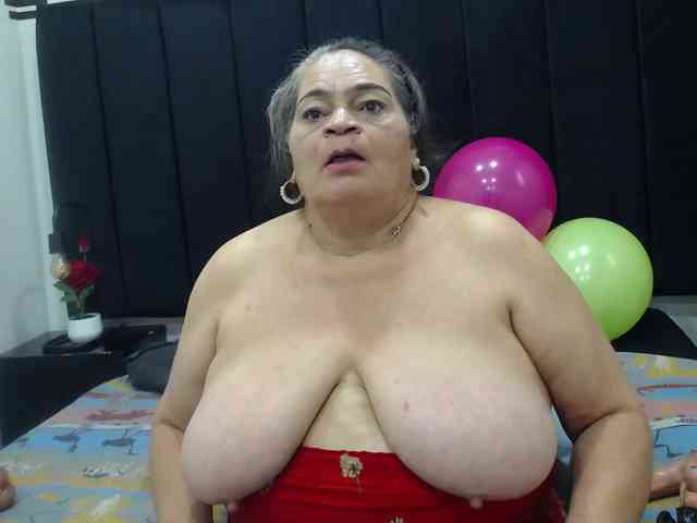 QueenMatturex webcam