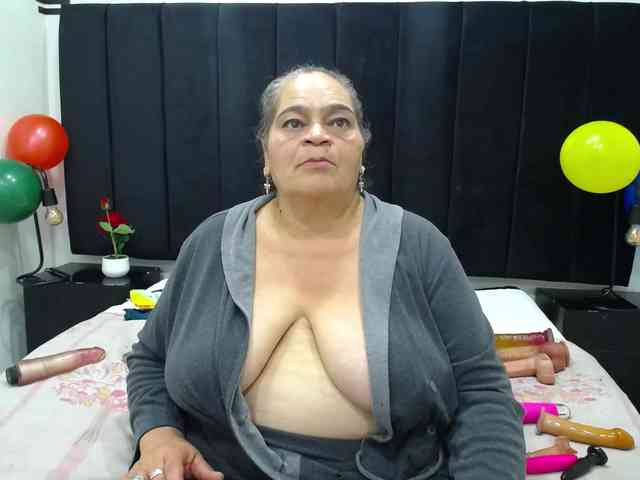 QueenMatturex webcam