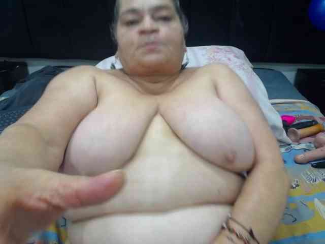 QueenMatturex webcam