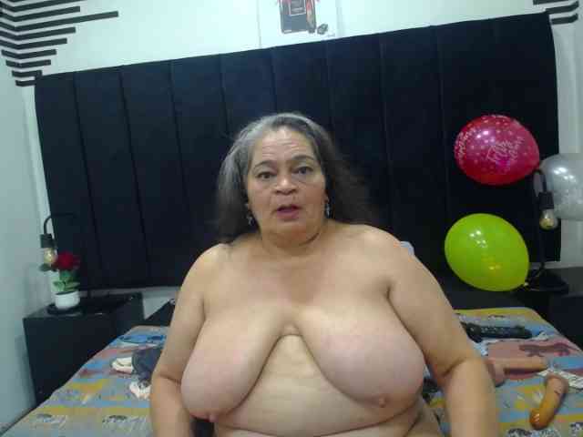 QueenMatturex webcam