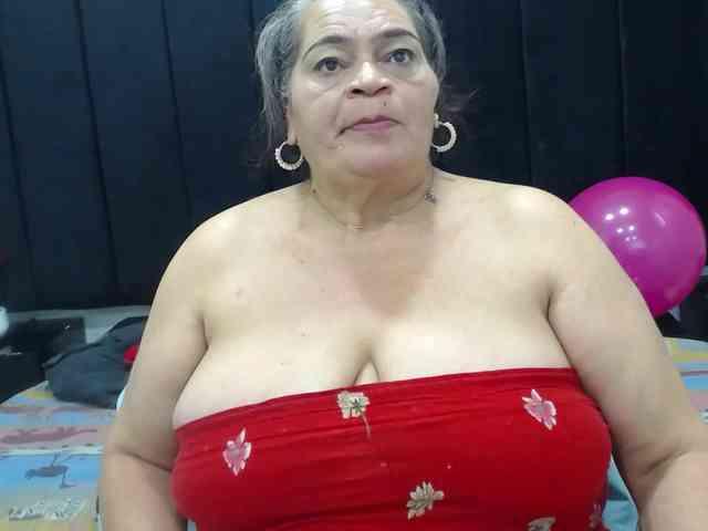 QueenMatturex webcam