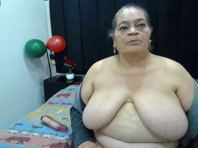 QueenMatturex webcam
