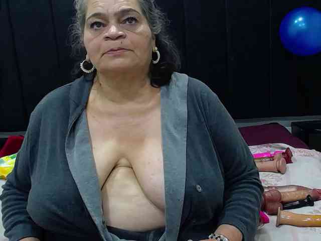 QueenMatturex webcam