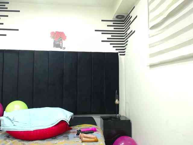 QueenMatturex webcam