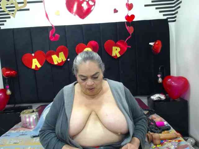 QueenMatturex webcam