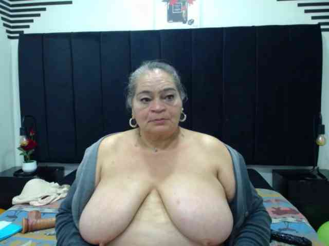 QueenMatturex webcam