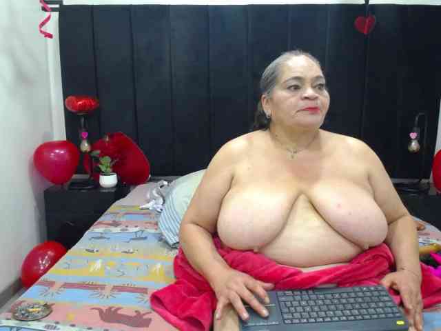 QueenMatturex webcam