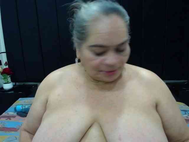 QueenMatturex webcam