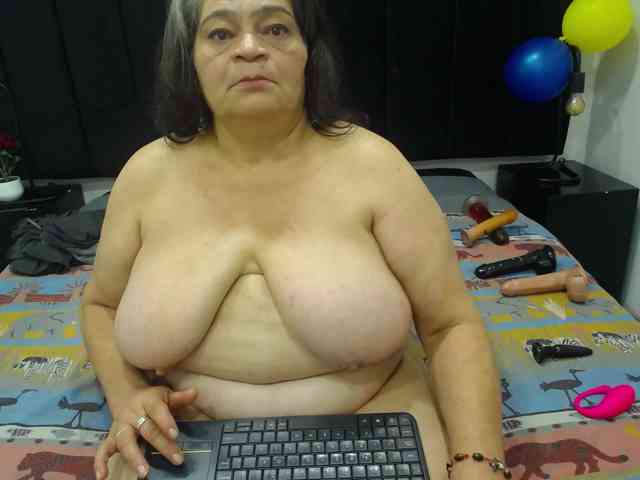 QueenMatturex webcam