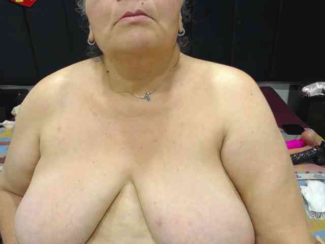 QueenMatturex webcam