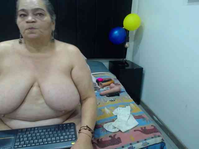 QueenMatturex webcam