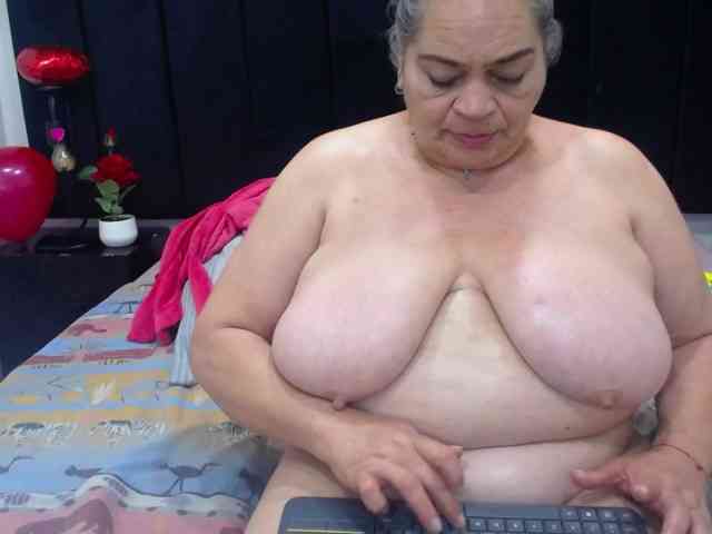 QueenMatturex webcam