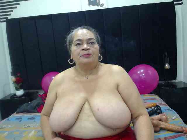 QueenMatturex webcam