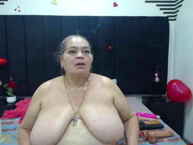 QueenMatturex webcam