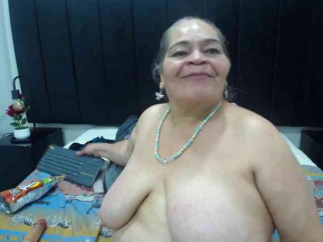 QueenMatturex webcam