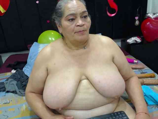 QueenMatturex webcam