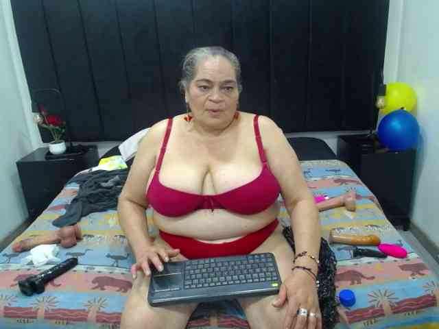 QueenMatturex webcam