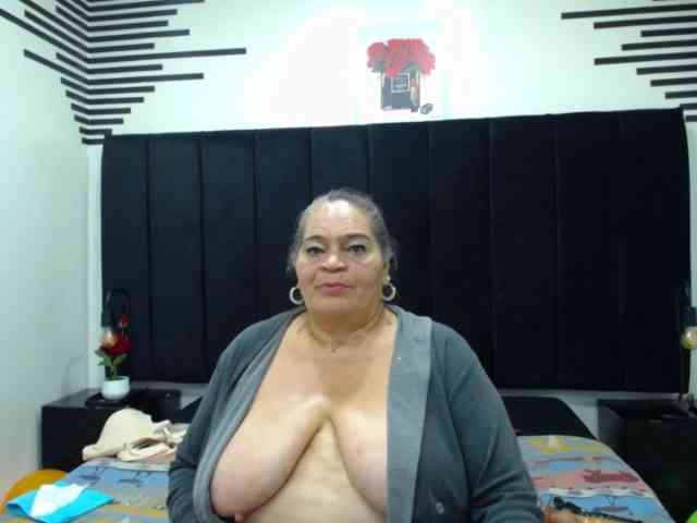 QueenMatturex webcam