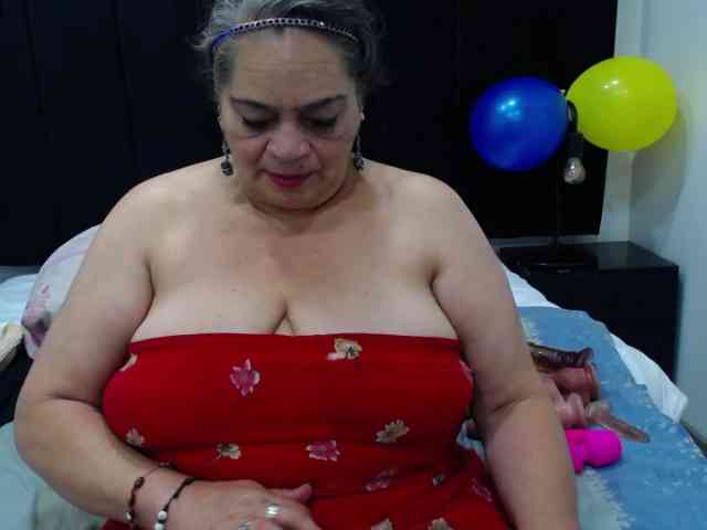 QueenMatturex webcam