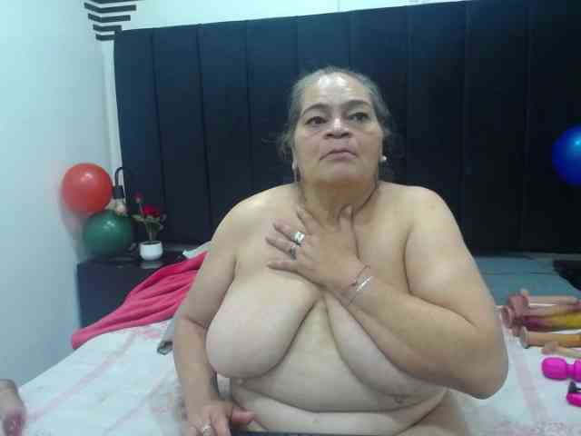 QueenMatturex webcam