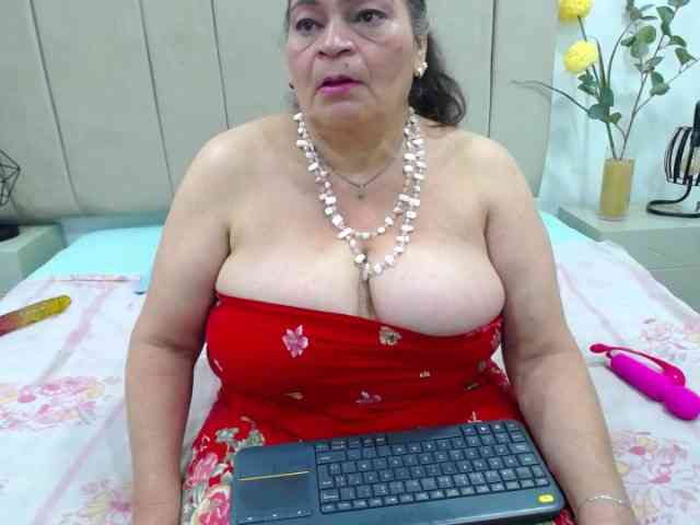 QueenMatturex webcam