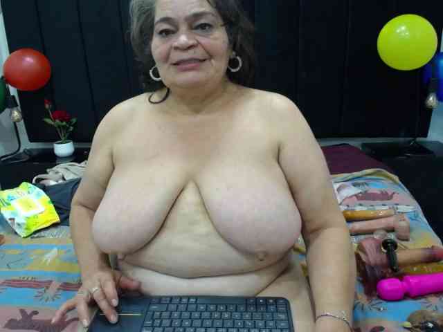 QueenMatturex webcam