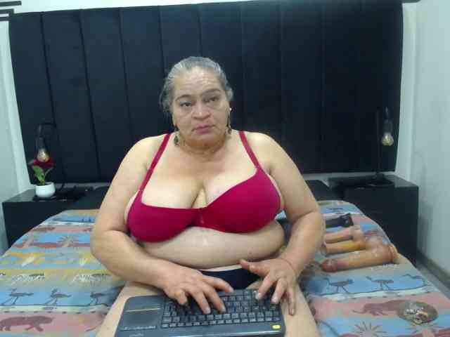 QueenMatturex webcam