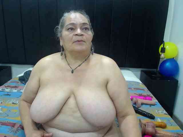 QueenMatturex webcam