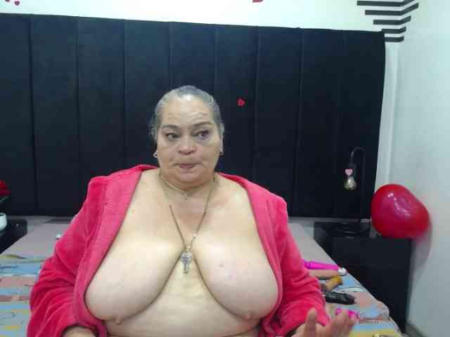 QueenMatturex webcam