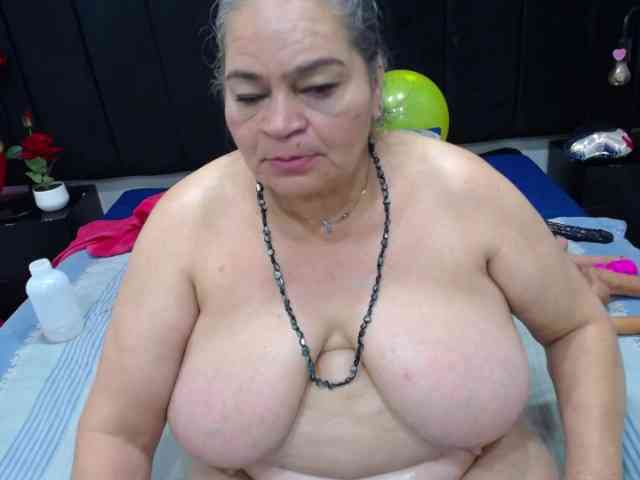 QueenMatturex webcam