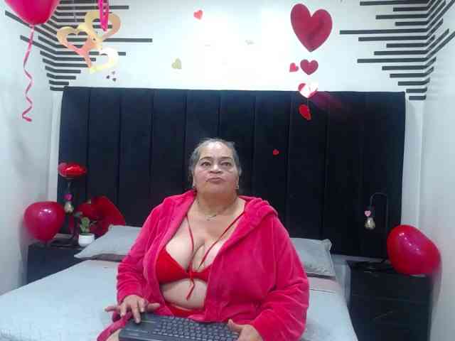 QueenMatturex webcam