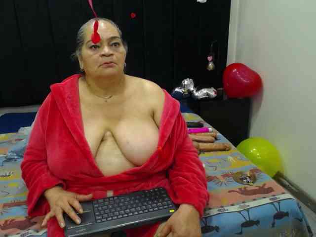 QueenMatturex webcam