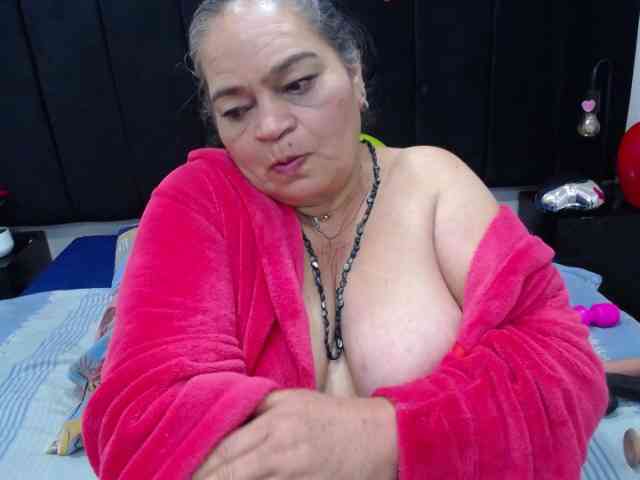 VickyBoobss Live Webcam on BongaCams